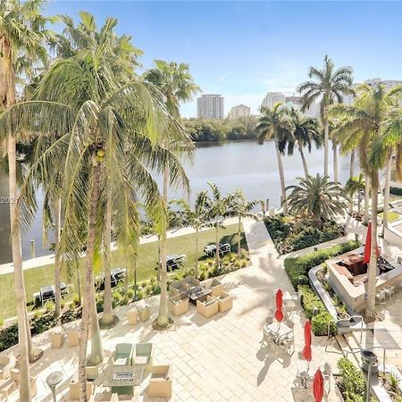Gallery One - A Doubletree Suites By Hilton Hotel Fort Lauderdale Zewnętrze zdjęcie