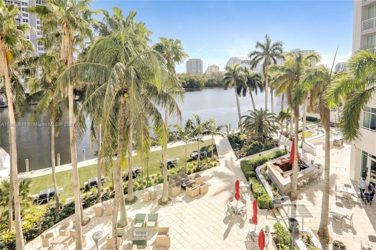 Gallery One - A Doubletree Suites By Hilton Hotel Fort Lauderdale Zewnętrze zdjęcie