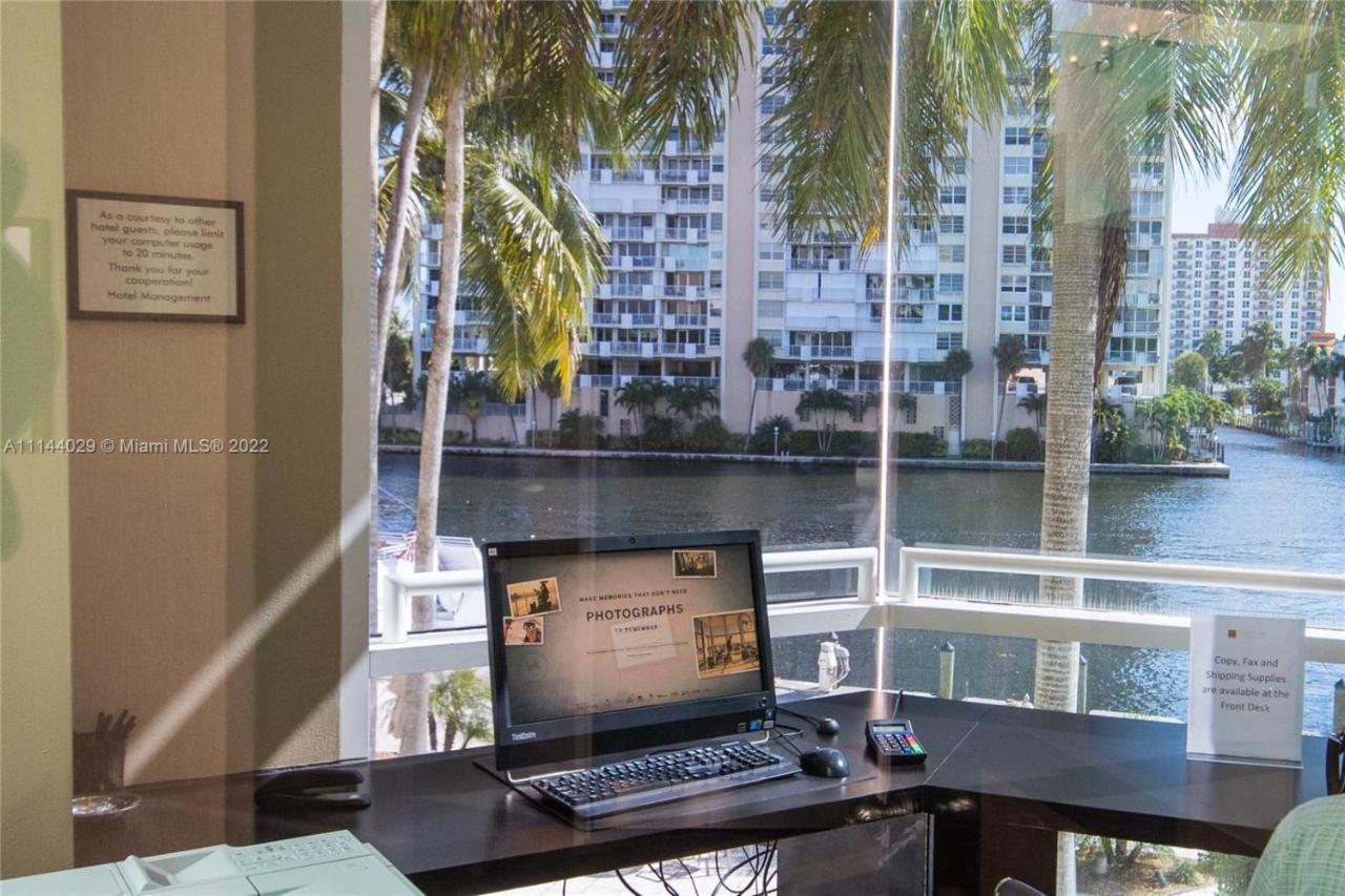 Gallery One - A Doubletree Suites By Hilton Hotel Fort Lauderdale Zewnętrze zdjęcie