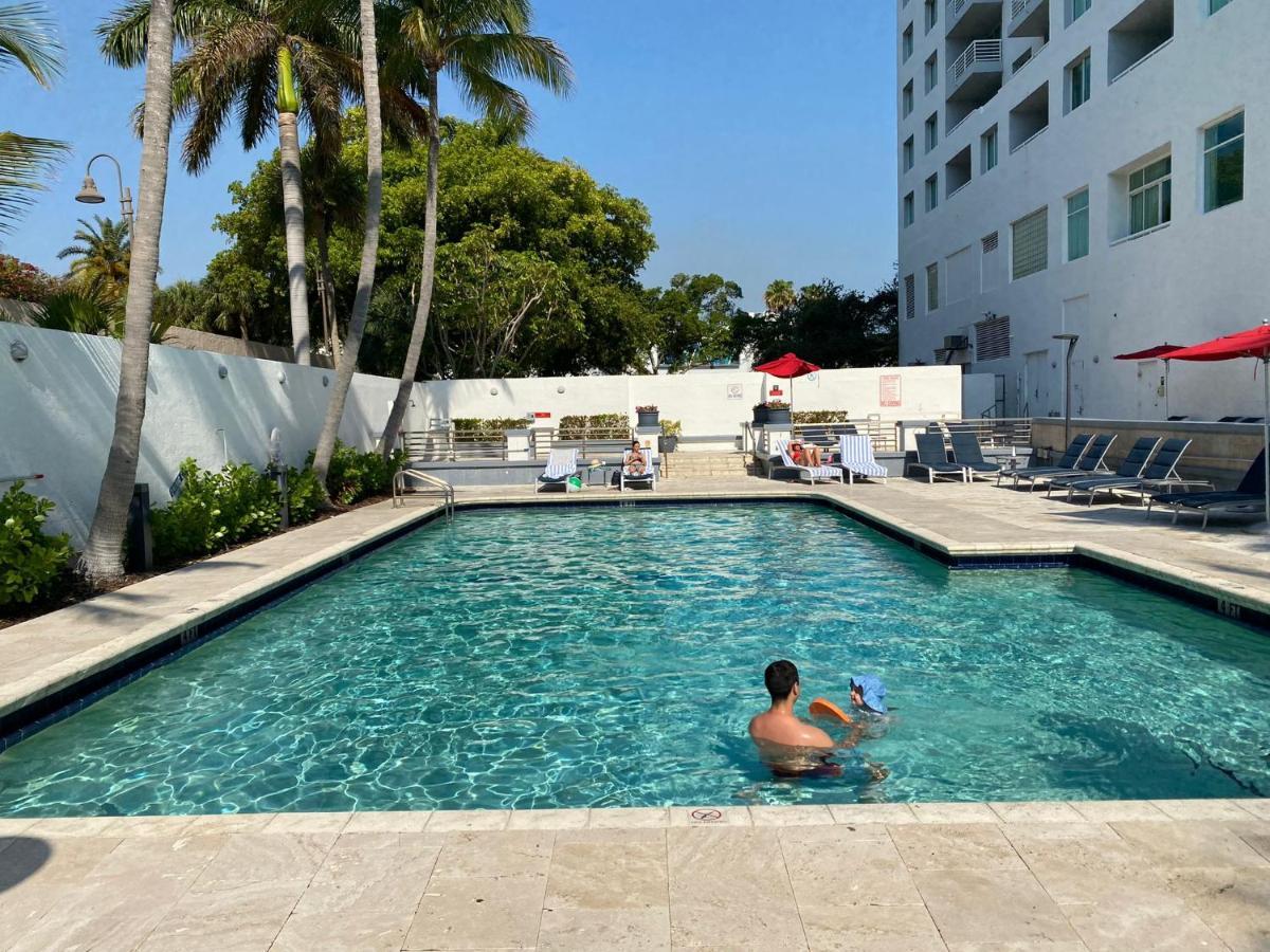 Gallery One - A Doubletree Suites By Hilton Hotel Fort Lauderdale Zewnętrze zdjęcie