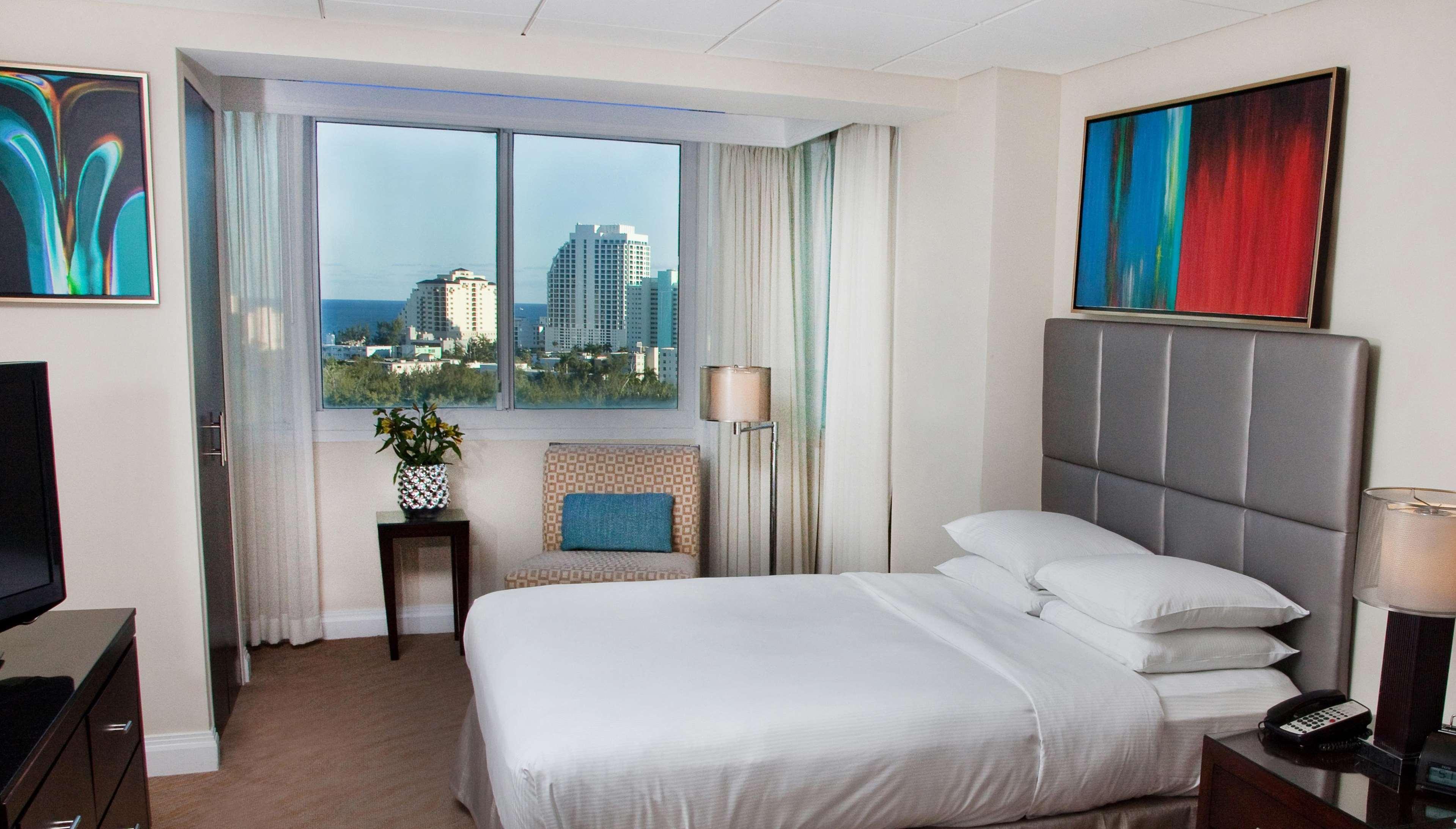 Gallery One - A Doubletree Suites By Hilton Hotel Fort Lauderdale Zewnętrze zdjęcie