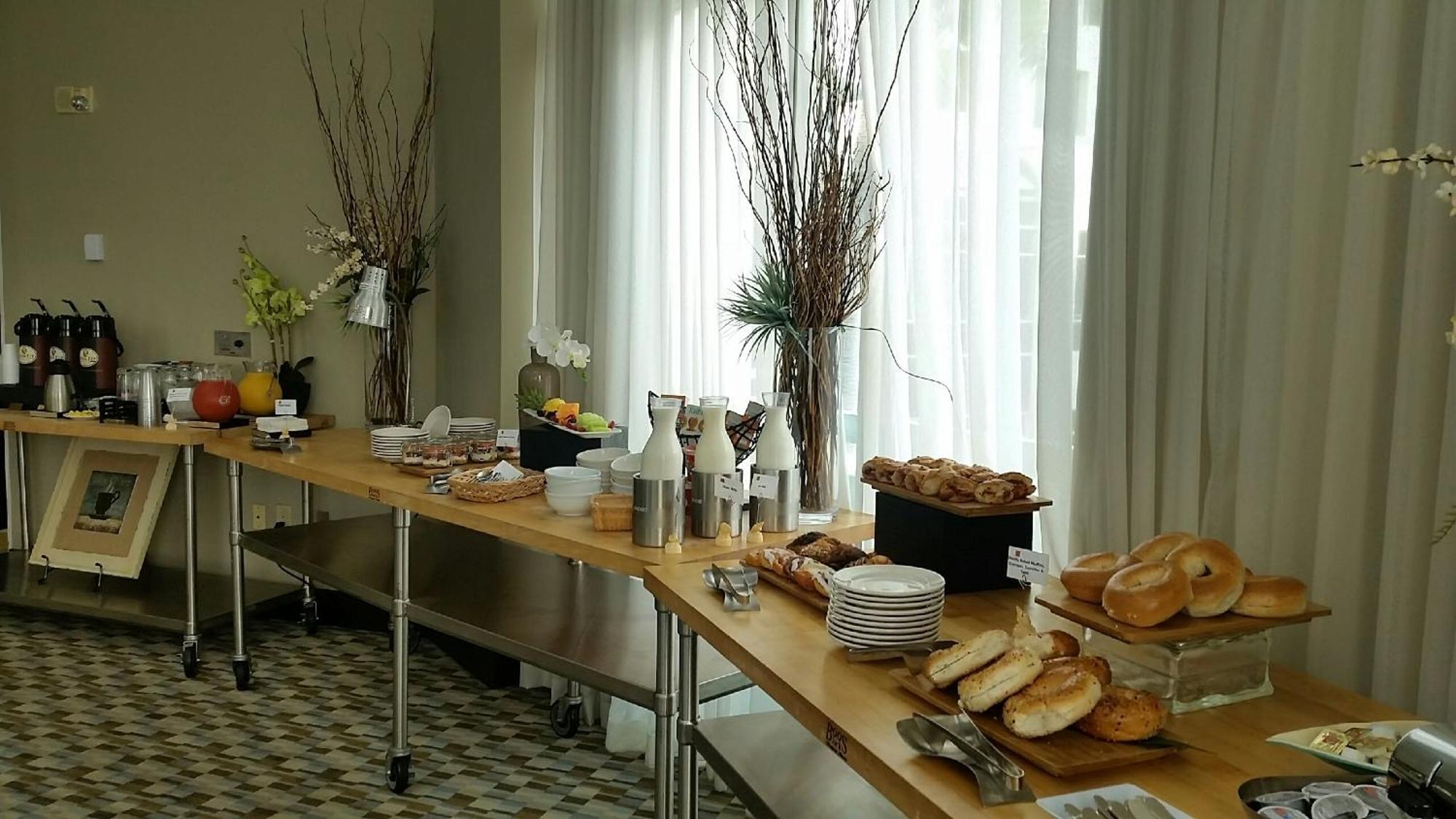 Gallery One - A Doubletree Suites By Hilton Hotel Fort Lauderdale Zewnętrze zdjęcie