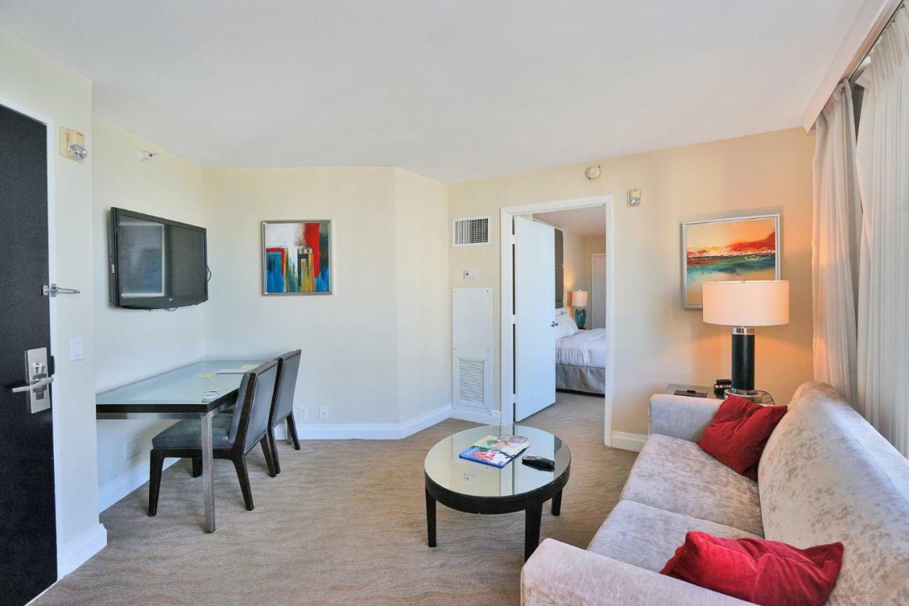 Gallery One - A Doubletree Suites By Hilton Hotel Fort Lauderdale Zewnętrze zdjęcie